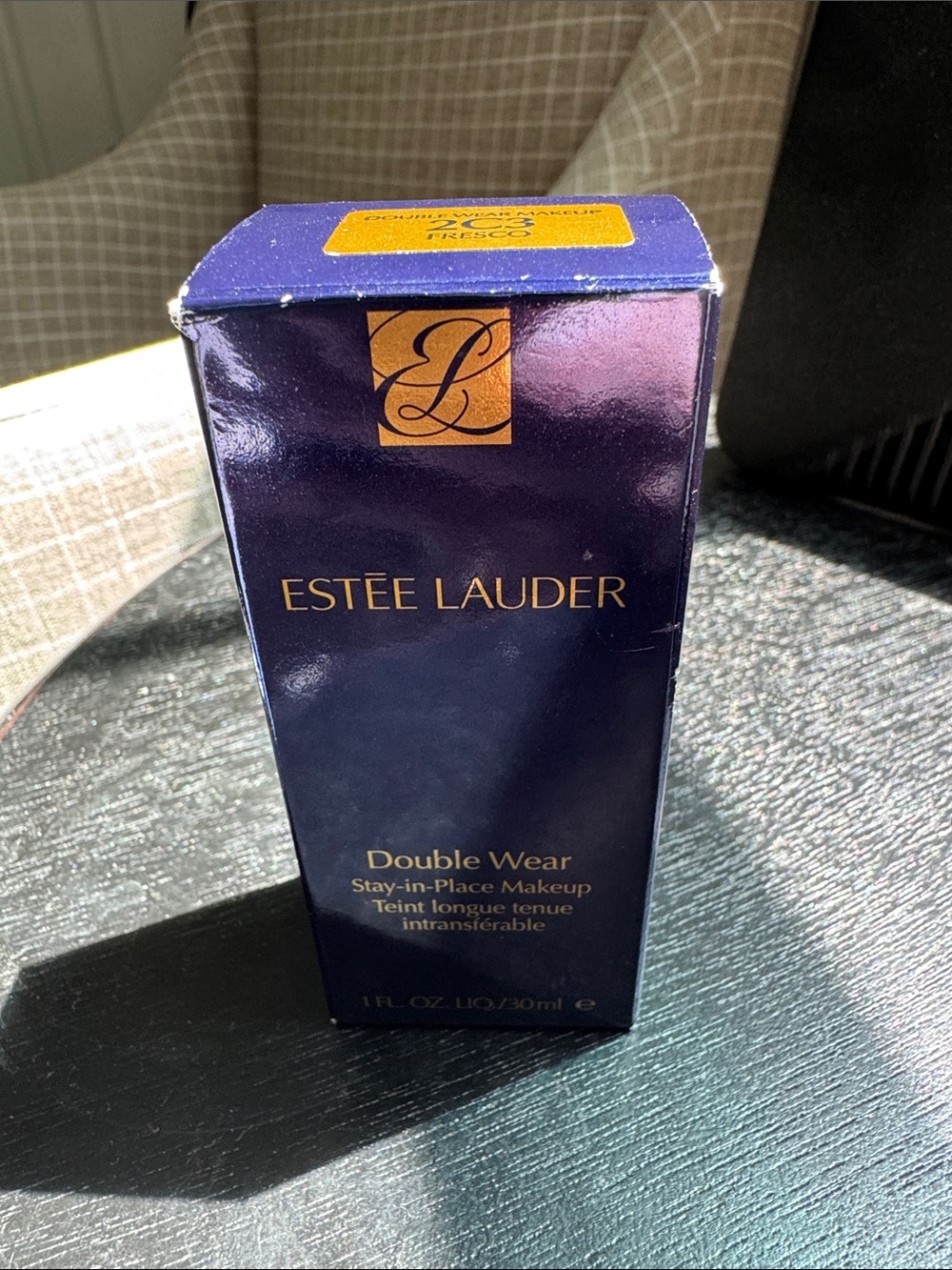 Estee Lauder Double Wear Foundation - Fresco 2C3 - Picture 5 of 6